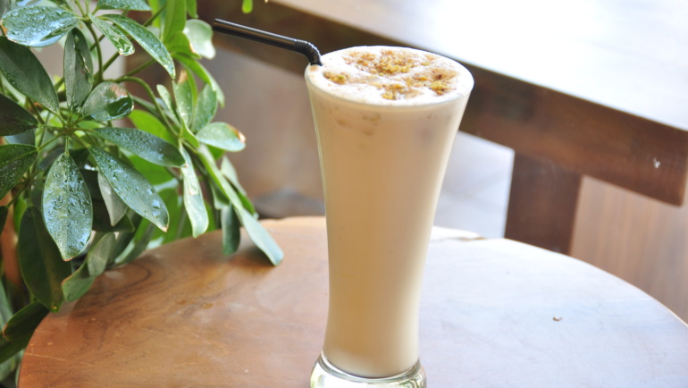Peanuts Butter with Ice Milk